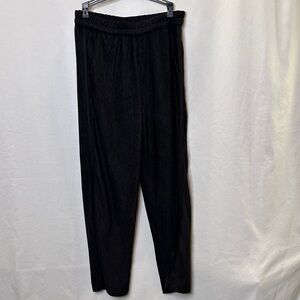 Caballero black pull on, wide leg pant w/elastic waist.  100% polyester. EUC.